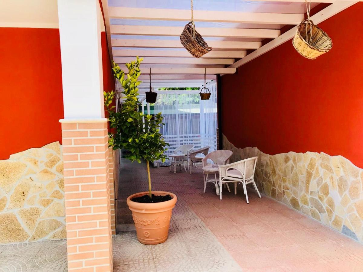 B&B Red Village Chieti Exterior foto