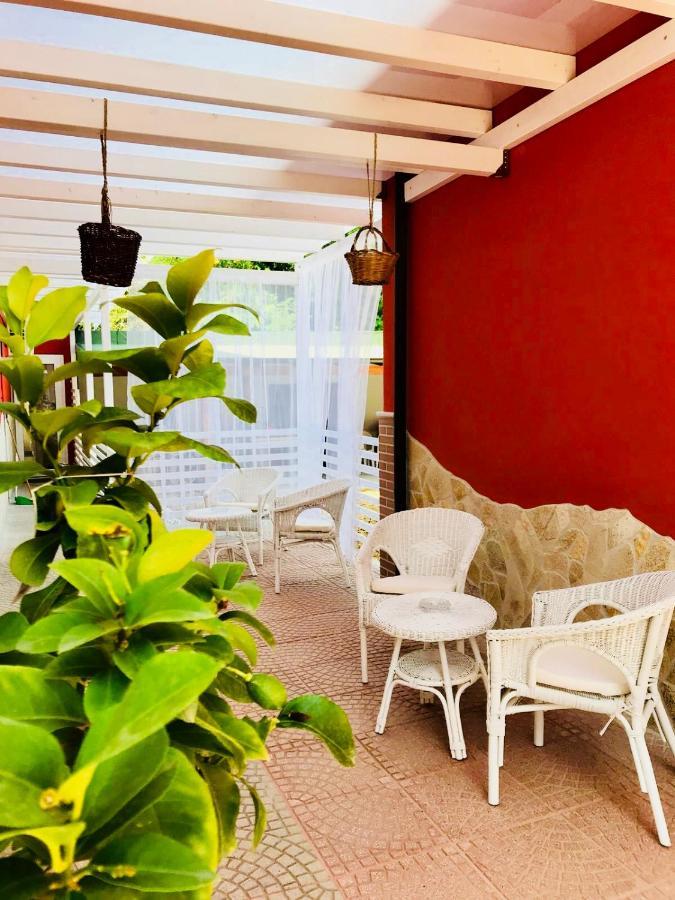 B&B Red Village Chieti Exterior foto