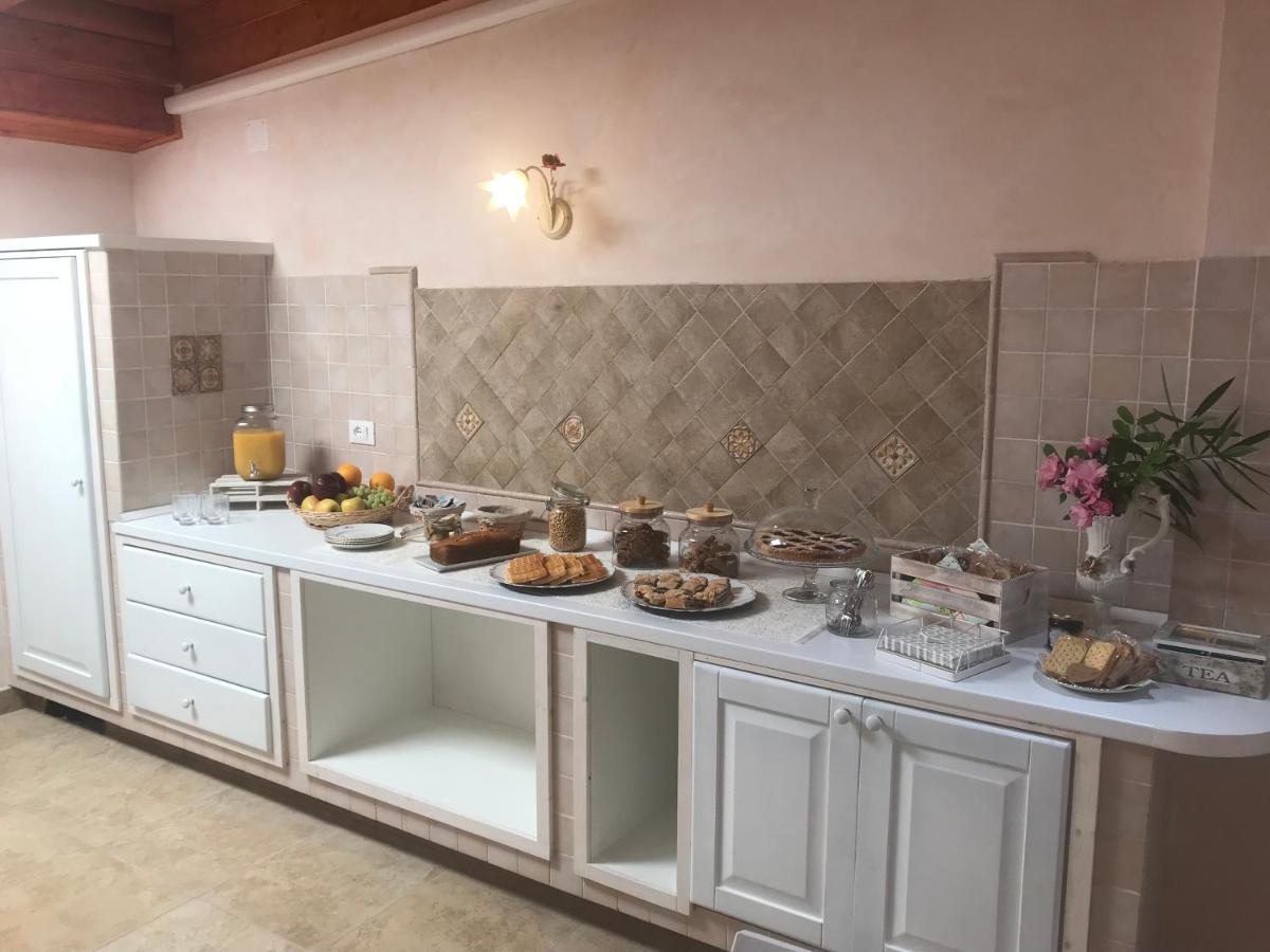 B&B Red Village Chieti Exterior foto